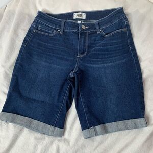 Paige women’s Jax Knee Short size28 cuffed stretchy